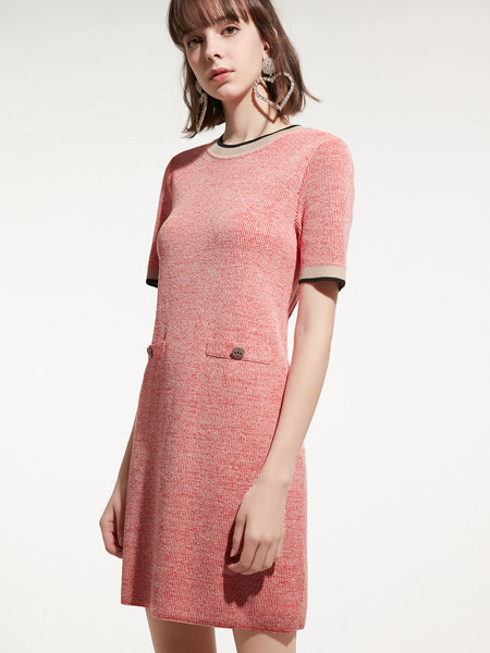 LIME FLARE女装品牌2022春夏珊瑚粉色简约直身高腰修身短袖毛衣裙百搭圆领针织连衣裙