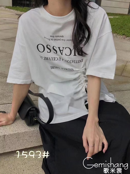 歌米裳女装品牌2022春夏白色日系休闲运动风学院百搭原宿字母印花不规则设计感短袖