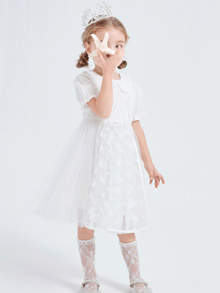 以纯童装童装品牌2022春夏白色纯色原创日系森系学院公主复古气质款娃娃领白雪公主裙