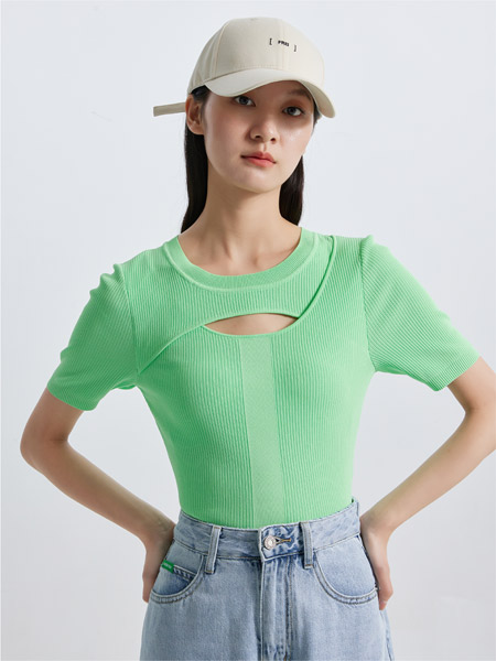 速品女装品牌2022夏季纯色绿色日系快时尚休闲小清新通勤风百搭气质款修身圆领上衣