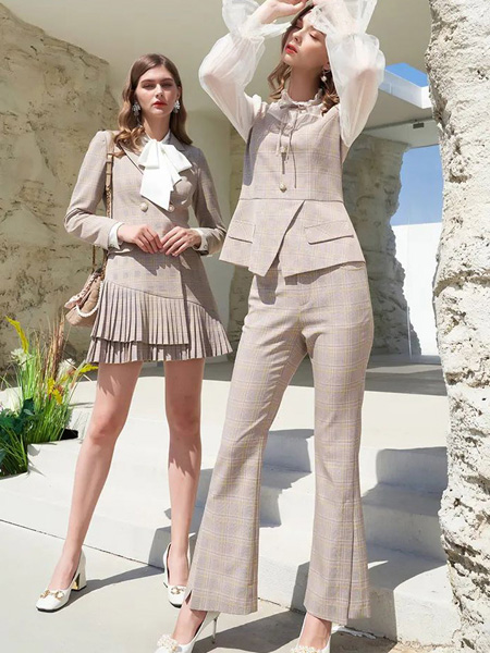 珈姿·莱尔女装品牌2022夏季纯色灰色日系快时尚商务英伦气质款复古风个性格纹修身套装
