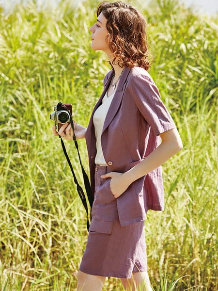 缔梵茜女装品牌2022夏季纯色紫色韩版快时尚商务英伦通勤风个性简约短款外套西装