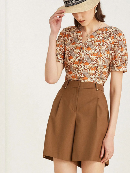 杰西女装品牌2022夏季纯色褐色韩版商务气质款短裤