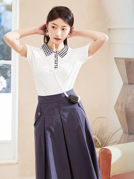 杨门女装品牌2022夏季白色日系修身格纹POLO衫