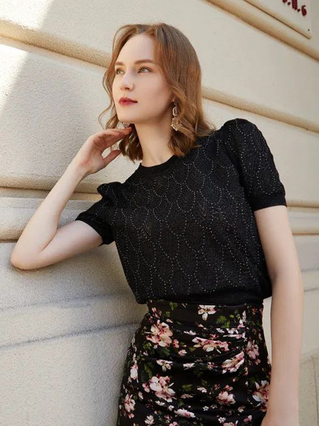 ZRAU女装品牌2022夏季黑色复古风气质款成熟针织衫
