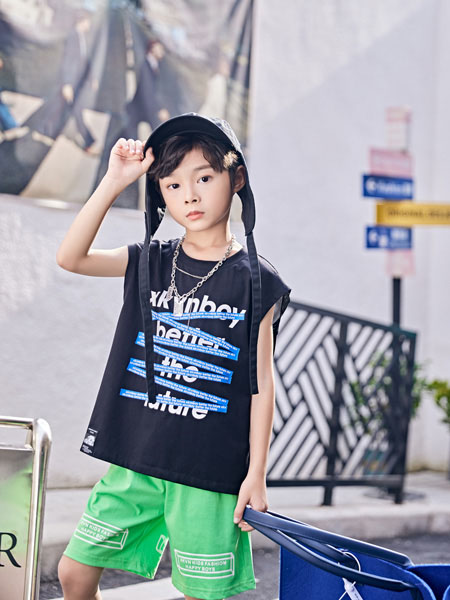 熊卡唯妮童装品牌2022春夏黑色撞色无袖弹力时尚T恤