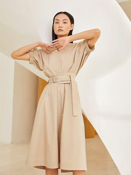 AFleurir女装品牌2022夏季纯色韩版商务气质款连衣裙