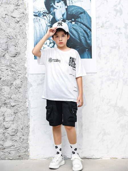 糖果布丁童装品牌2022夏季韩版圆领中袖气质款T恤