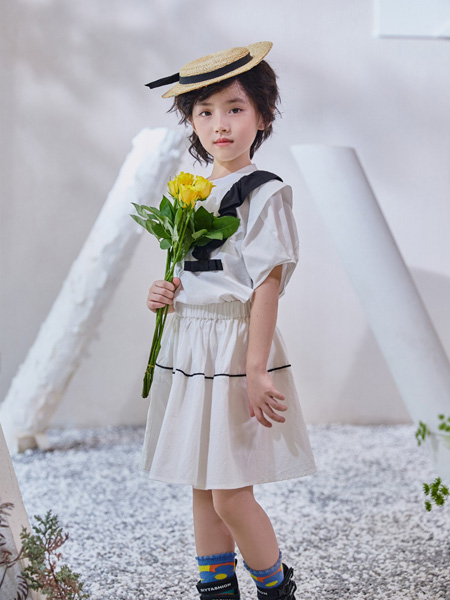 小资范童装品牌2022春夏白色百搭简约条纹半身裙
