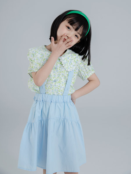 洛小米童装品牌2022夏季公主森系学院复古洋气吊带裙