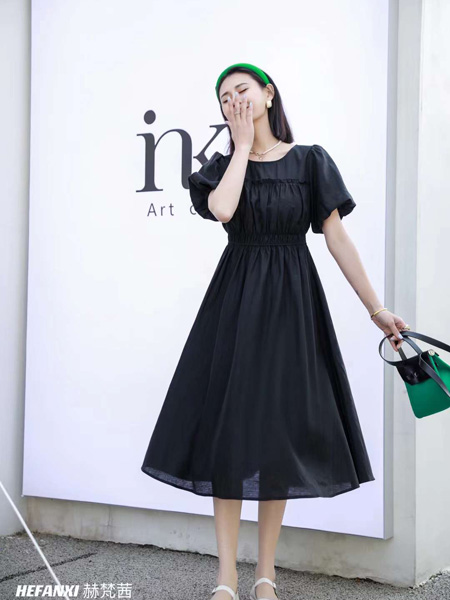 赫梵茜女装品牌2022夏季黑色日系灯笼袖复古风时尚连衣裙