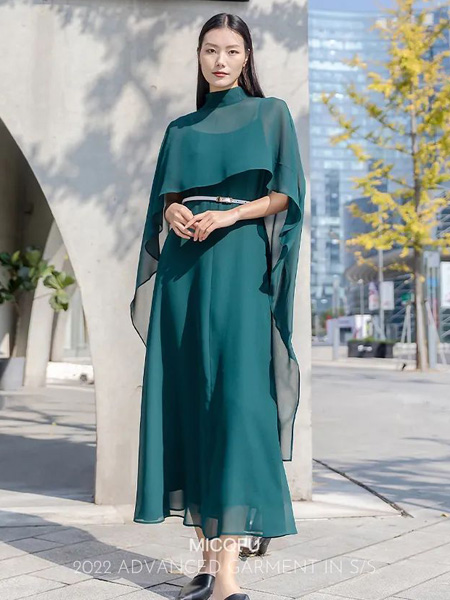米可秋赋女装品牌2022夏季绿色成熟气质款雪纺连衣裙套装