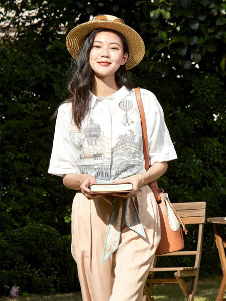 丽迪莎女装品牌2022夏季白色韩版休闲文艺范衬衫