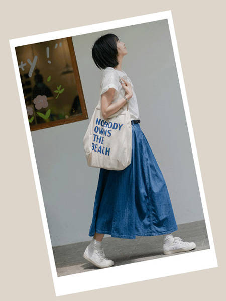 那禾NAHE女装品牌2022夏季蓝色长款休闲通勤半身裙