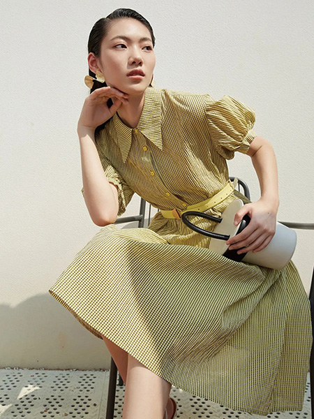 吉米賽歐女裝品牌2022夏季黃色條紋文藝范復古連衣裙