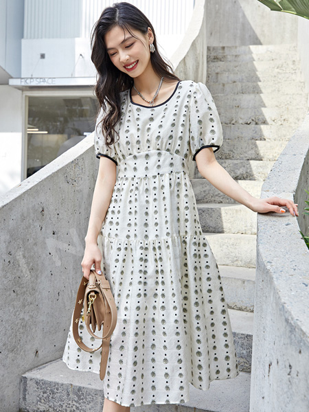 伊纳芙女装品牌2022夏季韩版小公举灯笼袖印花连衣裙