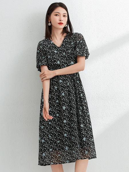 艾丽哲女装品牌2022夏季黑色复古气质款印花连衣裙