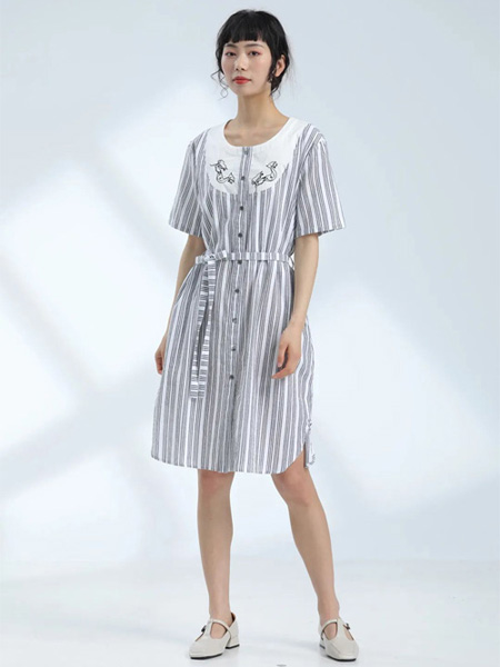 BUKHARA布卡拉女装品牌2022夏季复古圆领条纹连衣裙