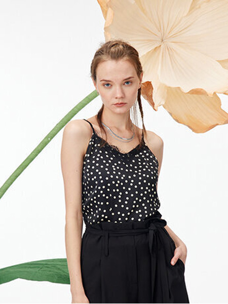 Keine Siege女装品牌2022夏季黑色休闲蕾丝波点吊带衫