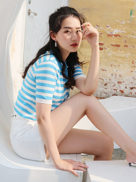 韩蔻KORIKOO女装品牌2022夏季舒适弹力条纹T恤