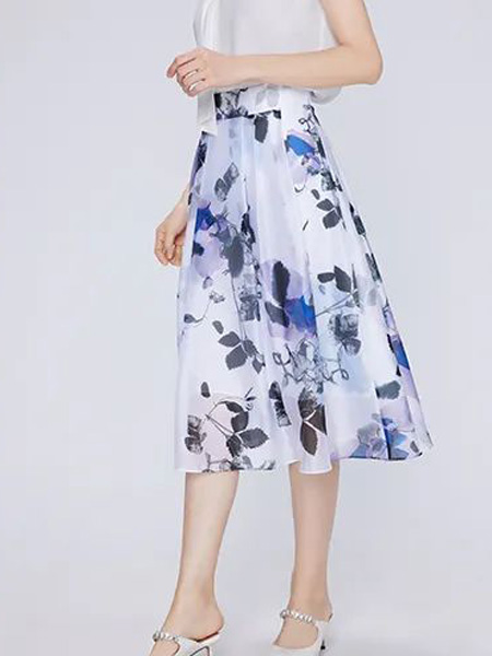 粉蓝时尚女装品牌2022夏季印花优雅薄款半身裙