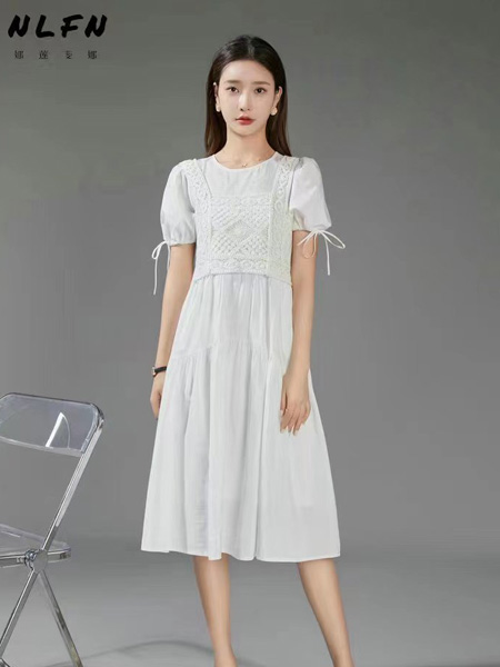 娜莲斐娜女装品牌2022夏季小清新绑带灯笼袖连衣裙
