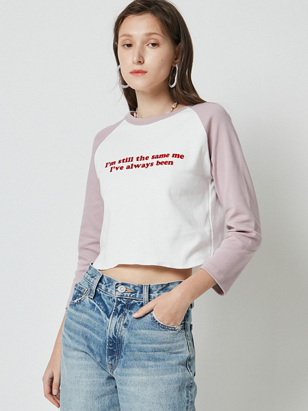moussy女装品牌2022夏季露脐休闲字母T恤