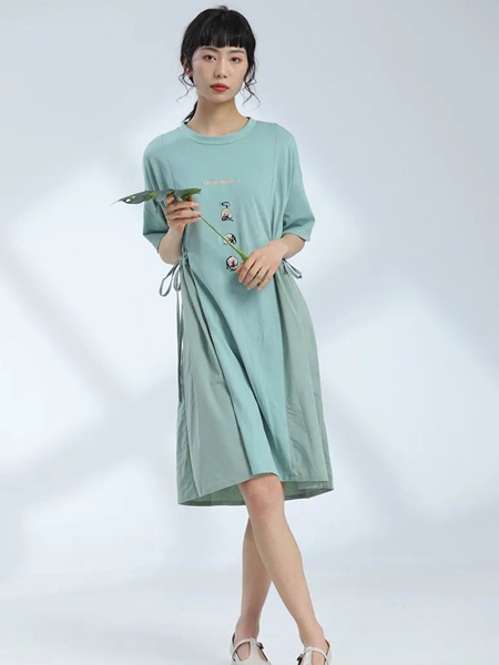 BUKHARA布卡拉女装品牌2022夏季圆领薄款宽松连衣裙
