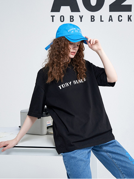 A02女装品牌2022夏季字母个性街头风T恤