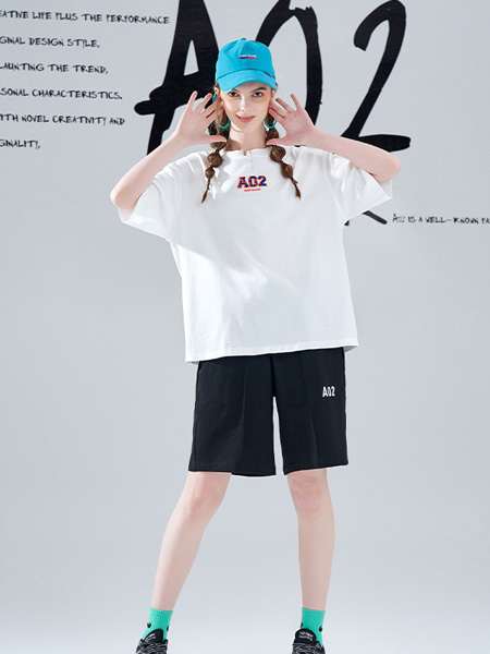A02女装品牌2022夏季经典款圆领休闲T恤