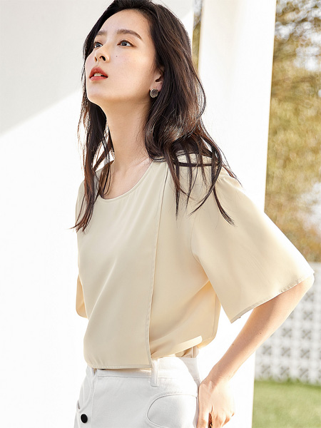 对白女装品牌2022夏季韩版小清新中袖T恤
