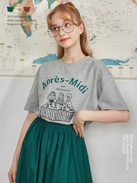库恩玛维女装品牌2022夏季字母宽松潮流T恤