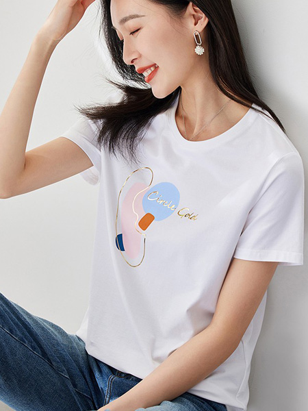 欧莎女装品牌2022夏季刺绣字母宽松T恤