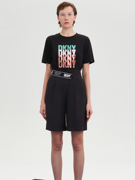 DKNY唐可娜儿女装品牌2022夏季个性原宿风小众T恤