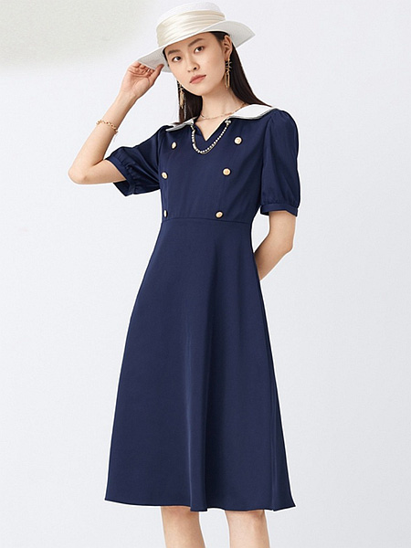 衣莱尔女装品牌2022夏季海军服链条气质连衣裙