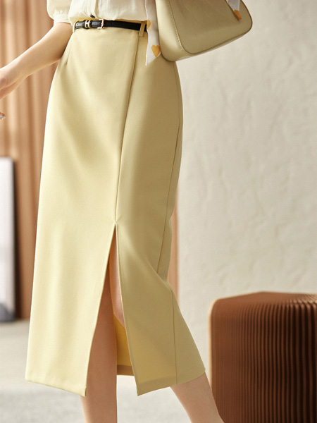 尚都比拉女装品牌2022夏季开叉通勤风商务半身裙