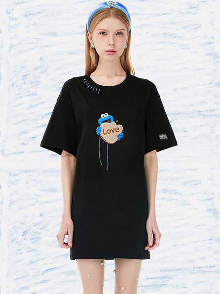 OZLANA女装品牌2022夏季街头风潮流个性T恤