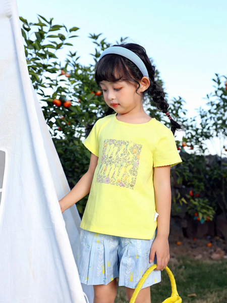摩米童装品牌2022夏季字母透气薄款T恤