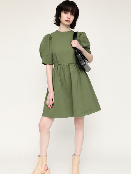 SLY女装品牌2022夏季灯笼袖圆领时尚连衣裙
