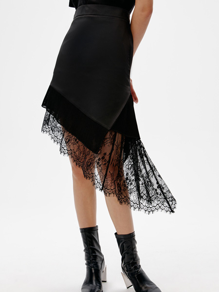 荷比俪女装品牌2022夏季蕾丝拼接气质半身裙