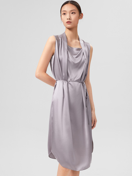 OVV女装品牌2022夏季质感顺滑薄款连衣裙