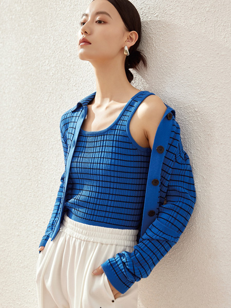 茵格丽女装品牌2022秋季格纹针织慵懒风两件套