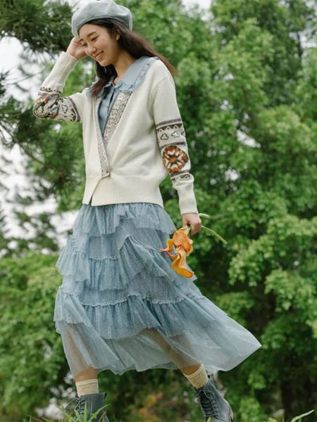 丽迪莎女装品牌2022秋季慵懒风柔软针织外套