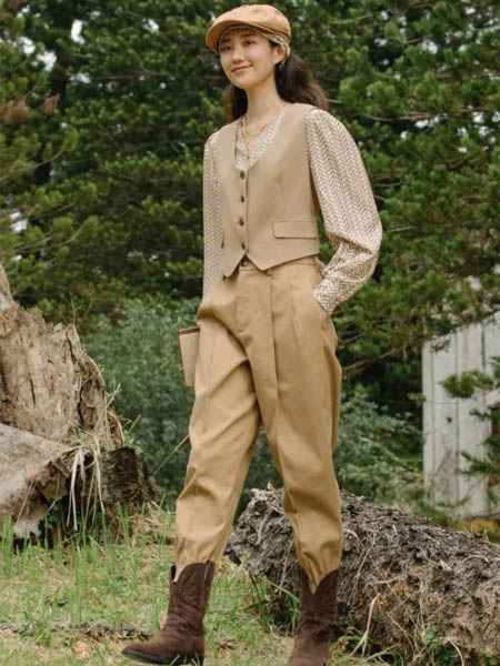 麗迪莎女裝品牌2022秋季短款顯瘦排扣馬甲
