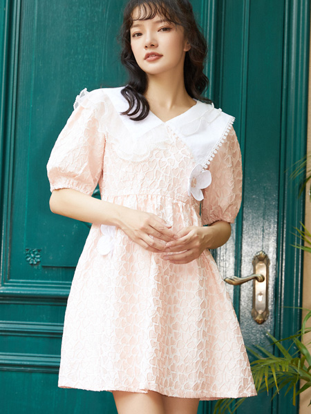米可芭娜女装品牌2022夏季蕾丝灯笼袖甜美连衣裙
