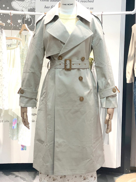 汤米诺女装品牌2022秋季气质简约排扣风衣