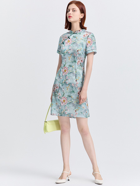 菲妮迪女装品牌2022夏季森系修身中式连衣裙