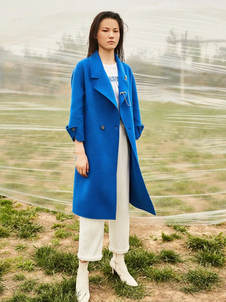 浩洋国际女装品牌2022秋季气质防寒长款风衣