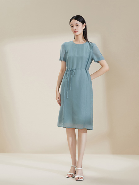 雅迪斯女装品牌2022夏季垂感百搭减龄优雅连衣裙