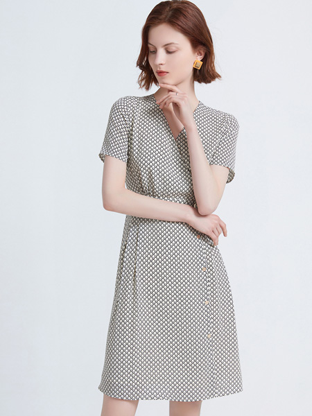 菲妮迪女装品牌2022夏季日系轻薄清凉连衣裙